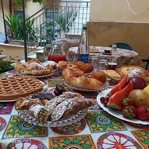 ** Bed & Breakfast Il Melograno Antico Con Terrazza E Giardino Italy